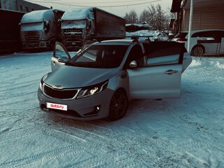 2013 Kia Rio 4-speed III, серый, 650000 рублей, вид 1