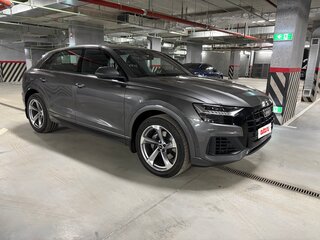 2018 Audi Q8 55 TFSI I (4M), серый, 7900000 рублей, вид 1