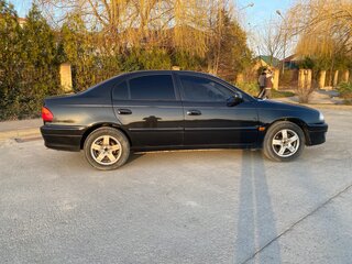 1999 Toyota Avensis I, чёрный, 420000 рублей, вид 2