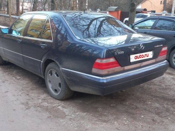 1997 Mercedes-Benz S-Класс 300 III (W140) Рестайлинг, синий, 1400000 рублей - вид 4
