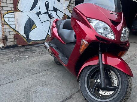 2004 Honda Forza, красный, 189000 рублей, вид 1