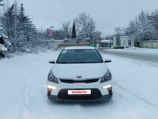 2018 Kia Rio IV, бежевый, 1040000 рублей, вид 2