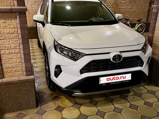 2020 Toyota RAV4 V (XA50), белый, 3200000 рублей, вид 1