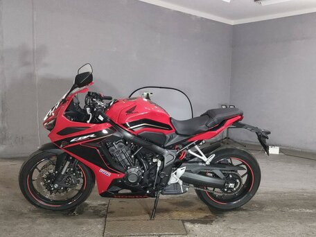 2023 Honda CBR 650R, красный, 999000 рублей, вид 1