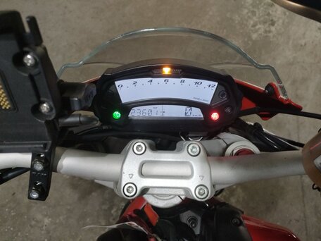 2012 Ducati Monster 1100, красный, 527000 рублей, вид 5