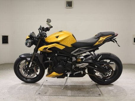 2023 Triumph Street Triple, жёлтый, 954000 рублей, вид 1