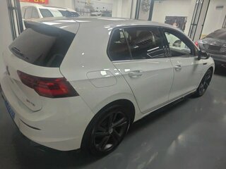 2023 Volkswagen Golf VIII, серый, 1780000 рублей, вид 2