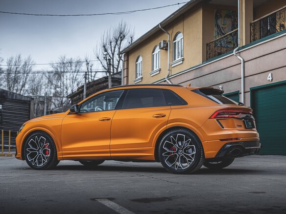 2021 Audi RS Q8 I, оранжевый, 11050000 рублей - вид 15