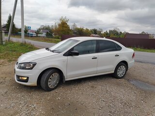 2019 Volkswagen Polo V Рестайлинг, белый, 700000 рублей, вид 4