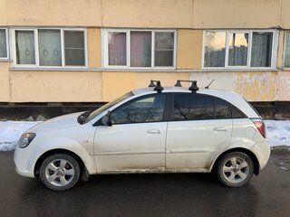 2010 Kia Rio II Рестайлинг, белый, 350000 рублей, вид 4