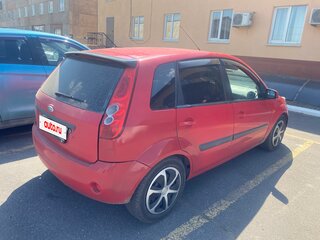 2006 Ford Fiesta Mk5, красный, 240000 рублей, вид 4