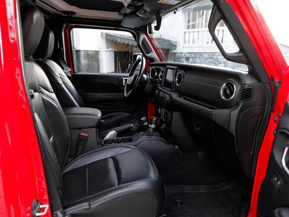 2019 Jeep Wrangler IV (JL), красный, 4850000 рублей - вид 15