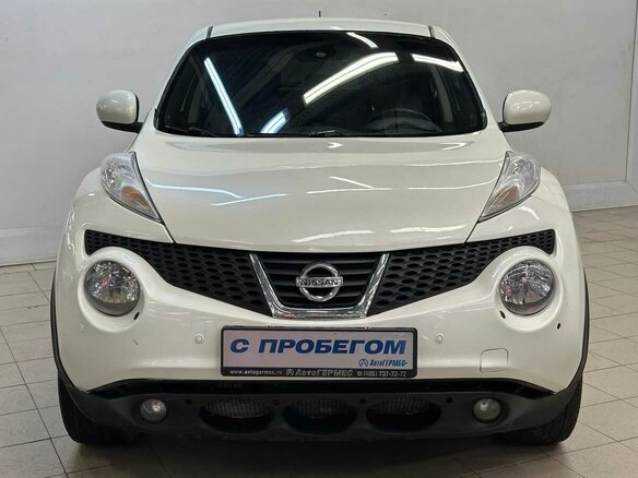 2011 Nissan Juke I, белый - вид 1