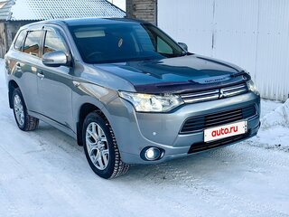 2013 Mitsubishi Outlander PHEV III, серый, 1840000 рублей, вид 1