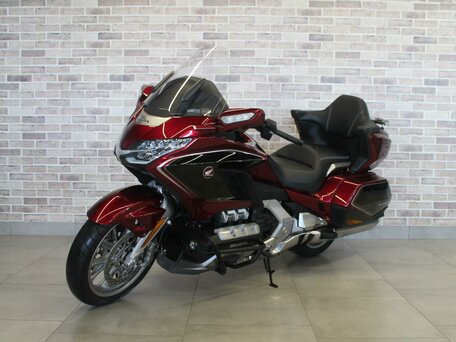 2018 Honda GL 1800 Gold Wing, красный, 2185000 рублей, вид 2