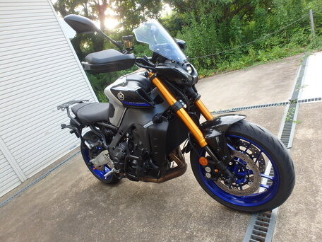 2021 Yamaha MT-09 (FZ-09), серый, 1150000 рублей, вид 1