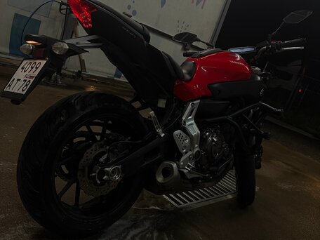2014 Yamaha MT-07 (FZ-07), красный, 650000 рублей, вид 4