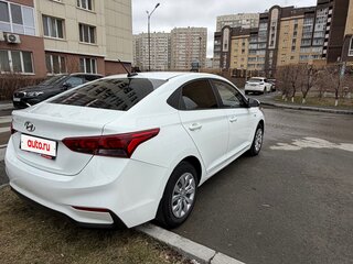 2018 Hyundai Solaris II, белый, 1150000 рублей, вид 4
