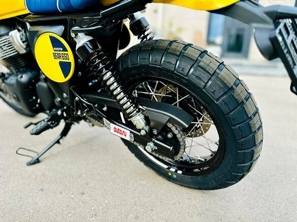 2026 Royal Enfield Bear 650, жёлтый - вид 13