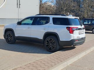 2022 GMC Acadia II Рестайлинг, белый, 2800000 рублей, вид 4