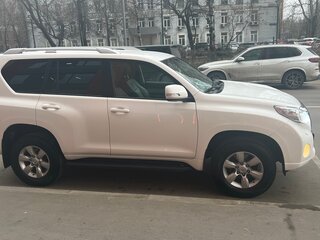 2015 Toyota Land Cruiser Prado 150 Series Рестайлинг 1, белый, 3550000 рублей, вид 5