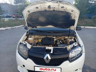 2014 Renault Logan II, белый, 250000 рублей, вид 2