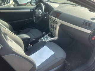 2008 Opel Astra GTC H Рестайлинг, чёрный, 650000 рублей, вид 5