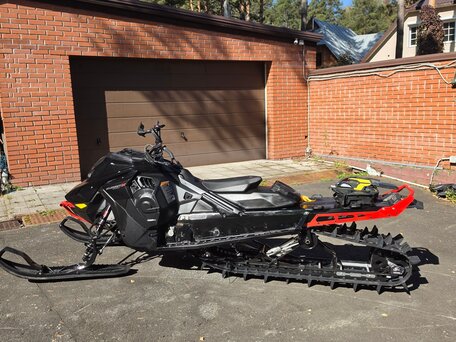 2023 BRP Ski-Doo Summit 850, чёрный, 1950000 рублей, вид 1