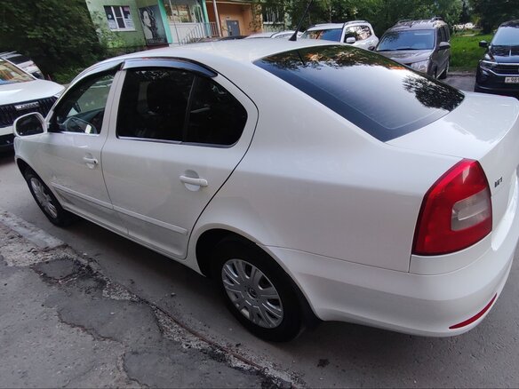 2012 Skoda Octavia II (A5) Рестайлинг, белый, 980000 рублей - вид 2