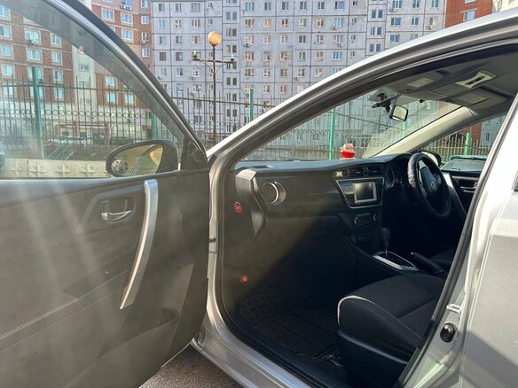 2012 Toyota Auris II, серебристый, 850000 рублей - вид 9
