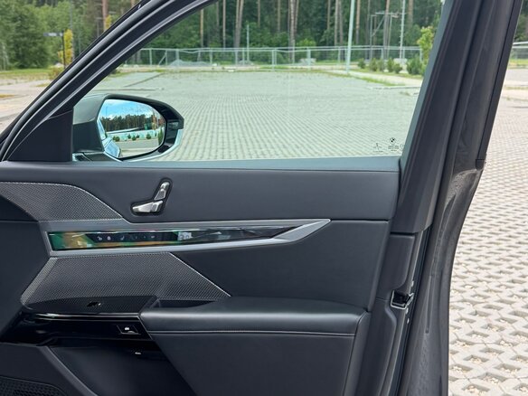 2023 BMW 7 серии 740d xDrive VII (G70), серый, 10200000 рублей - вид 6