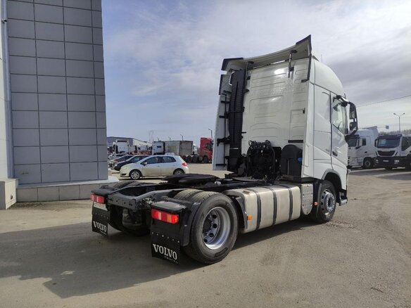 2017 Volvo FH, белый, 7550000 рублей - вид 5