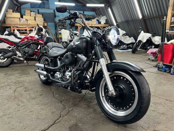 2010 Harley-Davidson Fat Boy, чёрный, 1190000 рублей
