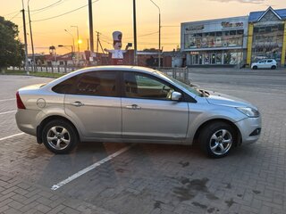 2008 Ford Focus II Рестайлинг, серебристый, 650000 рублей, вид 2