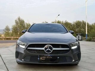 2020 Mercedes-Benz A-Класс 180 IV (W177), серый, 2155000 рублей, вид 2