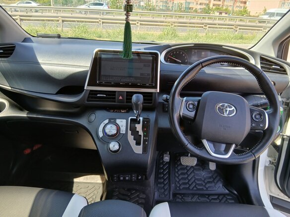 2020 Toyota Sienta II Рестайлинг, белый, 1850000 рублей - вид 14