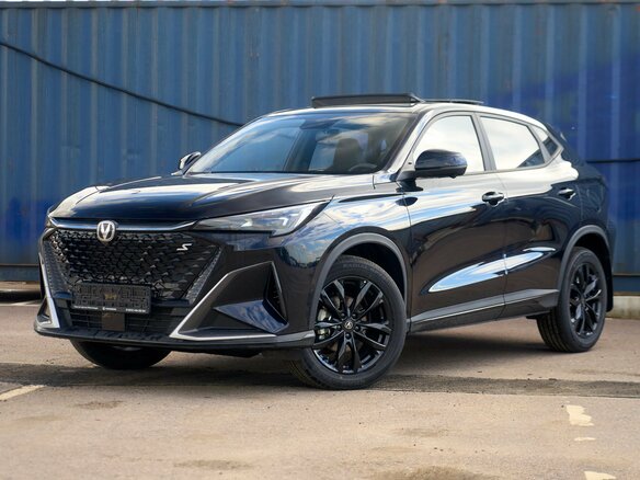 2025 Changan CS35 Max, чёрный - вид 2