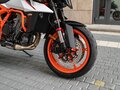 2026 KTM 990 Duke, оранжевый, 1990000 рублей - вид 5