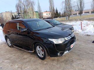 2014 Mitsubishi Outlander III Рестайлинг, чёрный, 1560000 рублей, вид 1