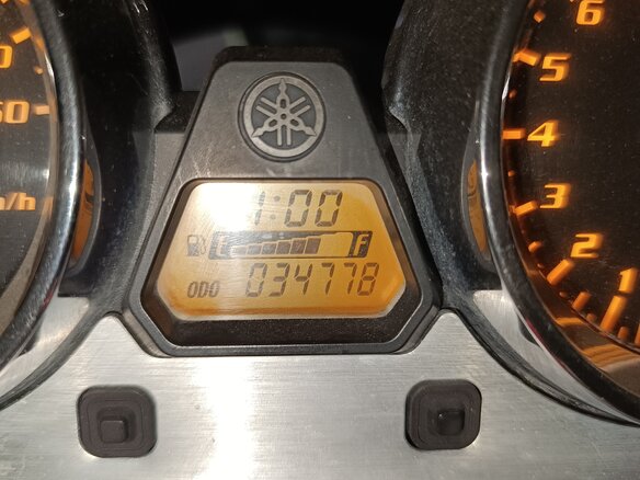 2004 Yamaha XJR1300, красный - вид 5