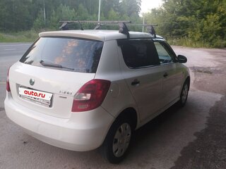 2012 Skoda Fabia II Рестайлинг, белый, 450000 рублей, вид 4