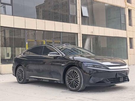 2025 BYD Han DM-i I Рестайлинг 2, чёрный, 4230000 рублей, вид 3