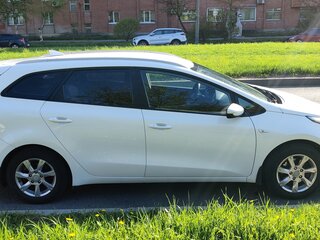 2018 Kia Ceed II Рестайлинг, белый, 700000 рублей, вид 5