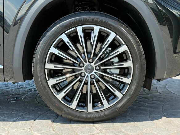 2026 Geely Monjaro I Рестайлинг, чёрный - вид 26