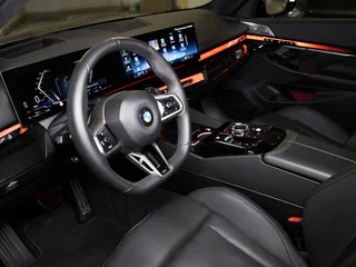 2025 BMW 5 серии 540d xDrive VIII (G60/G61/G68), чёрный, 13450000 рублей, вид 2