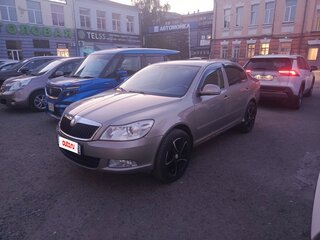 2012 Skoda Octavia II (A5) Рестайлинг, серебристый, 700000 рублей, вид 1