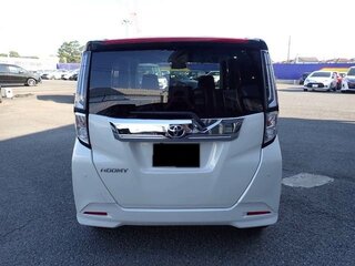 2023 Toyota Roomy I Рестайлинг, белый, 930000 рублей, вид 4