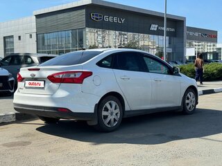 2011 Ford Focus III, белый, 533000 рублей, вид 4