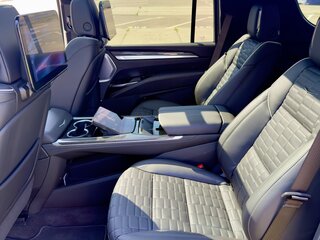2025 Cadillac Escalade-V ESV I Рестайлинг, чёрный, 27990000 рублей, вид 5