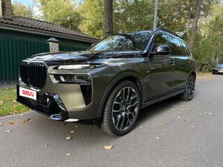 2022 BMW X7 40i I (G07) Рестайлинг, коричневый, 12500000 рублей, вид 4